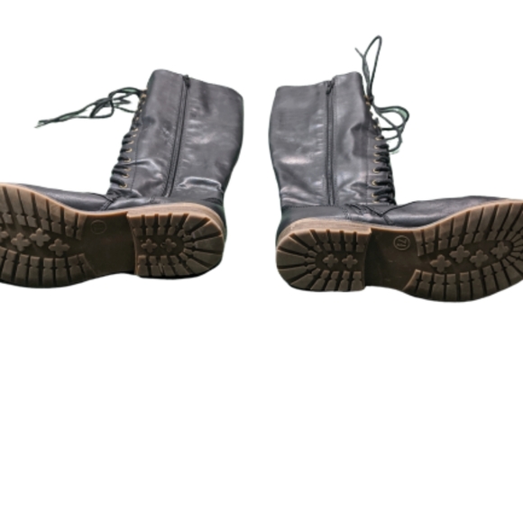 ❗2/$20❗ Faux Leather Boots - Picture 4 of 5